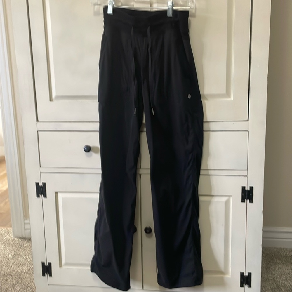 Lululemon Studio Pants size 4, Regular. Black
